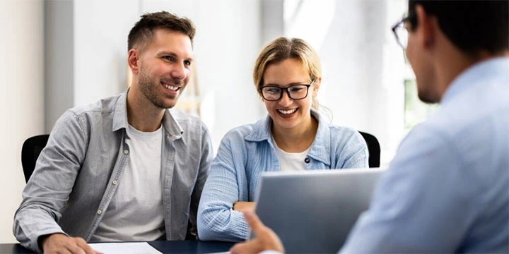 Key components of the service ecosystem and business partners اجزای اصلی اکوسیستم خدمات و شرکای تجاری