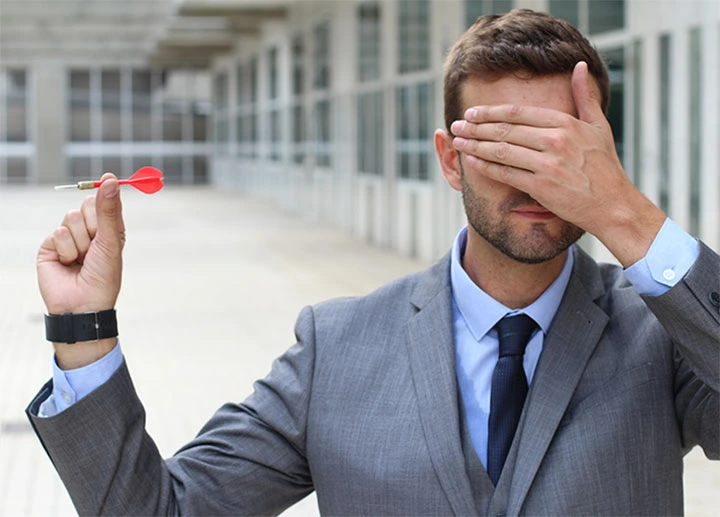 تفاوت بنیادین بازاریابی کور با بازاریابی مبتنی بر دادههای واقعی عملیاتی