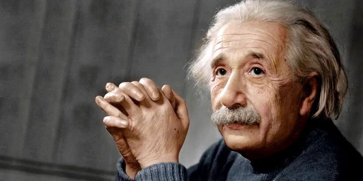 آلبرت انیشتین (Albert Einstein)