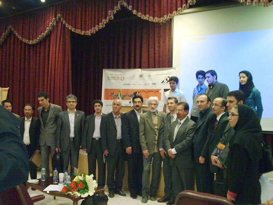 با سخنرانان، برگزارکنندگان و شرکت کنندگان همایش سالانه بازاریابی تبریز